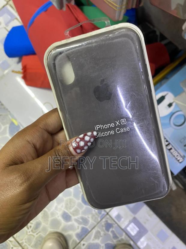 Surphy iPhone Xr Liquid Silicone Case With Microfiber Lining - thumbnail 3