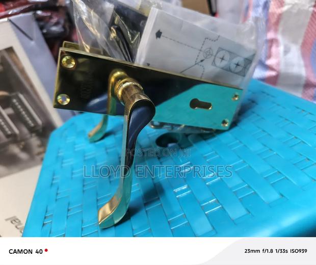 Union Brash Scroll Handle - main view