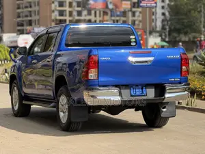 Toyota Hilux 2018 Blue