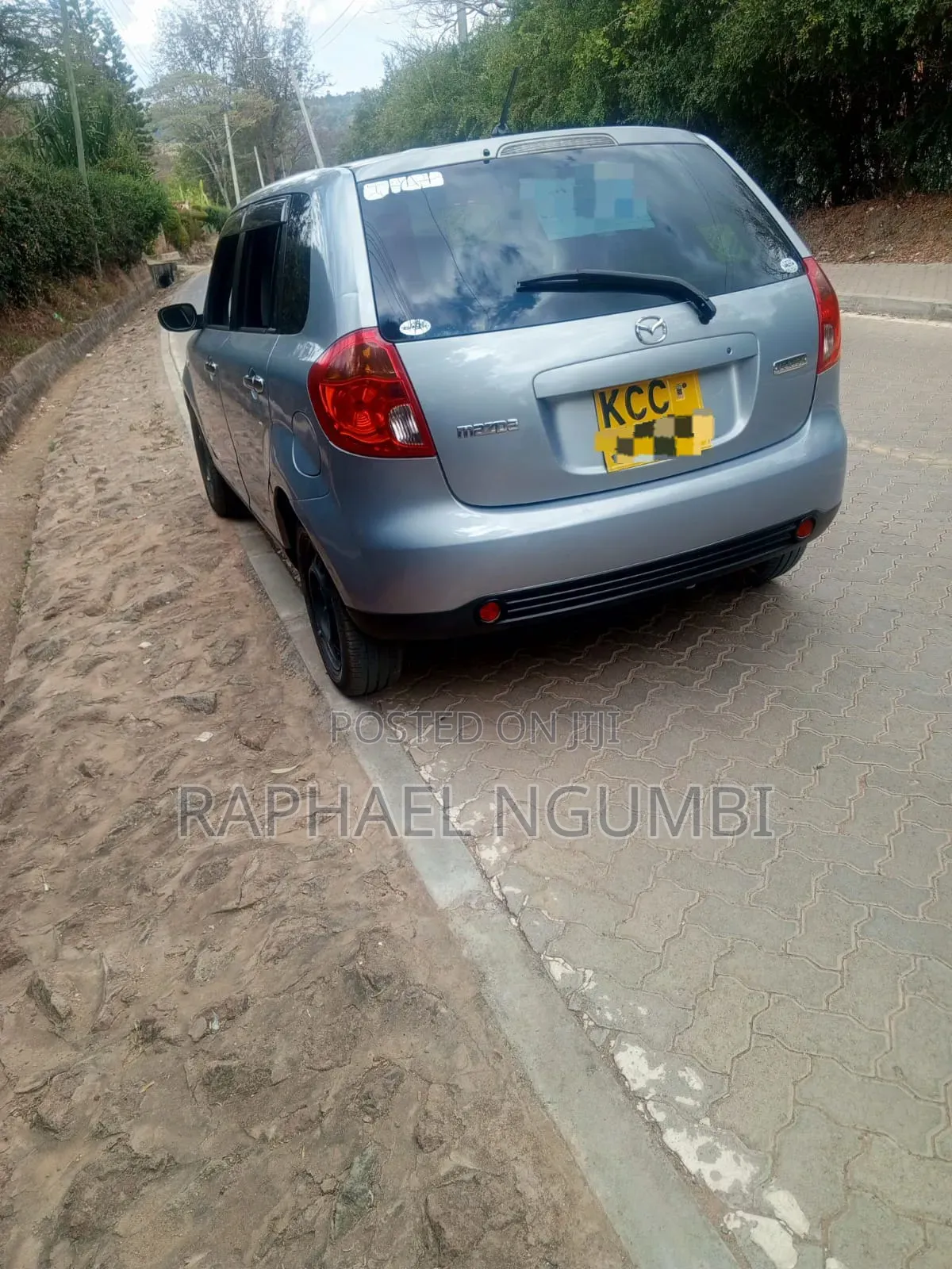 Mazda Verisa 2008 Silver