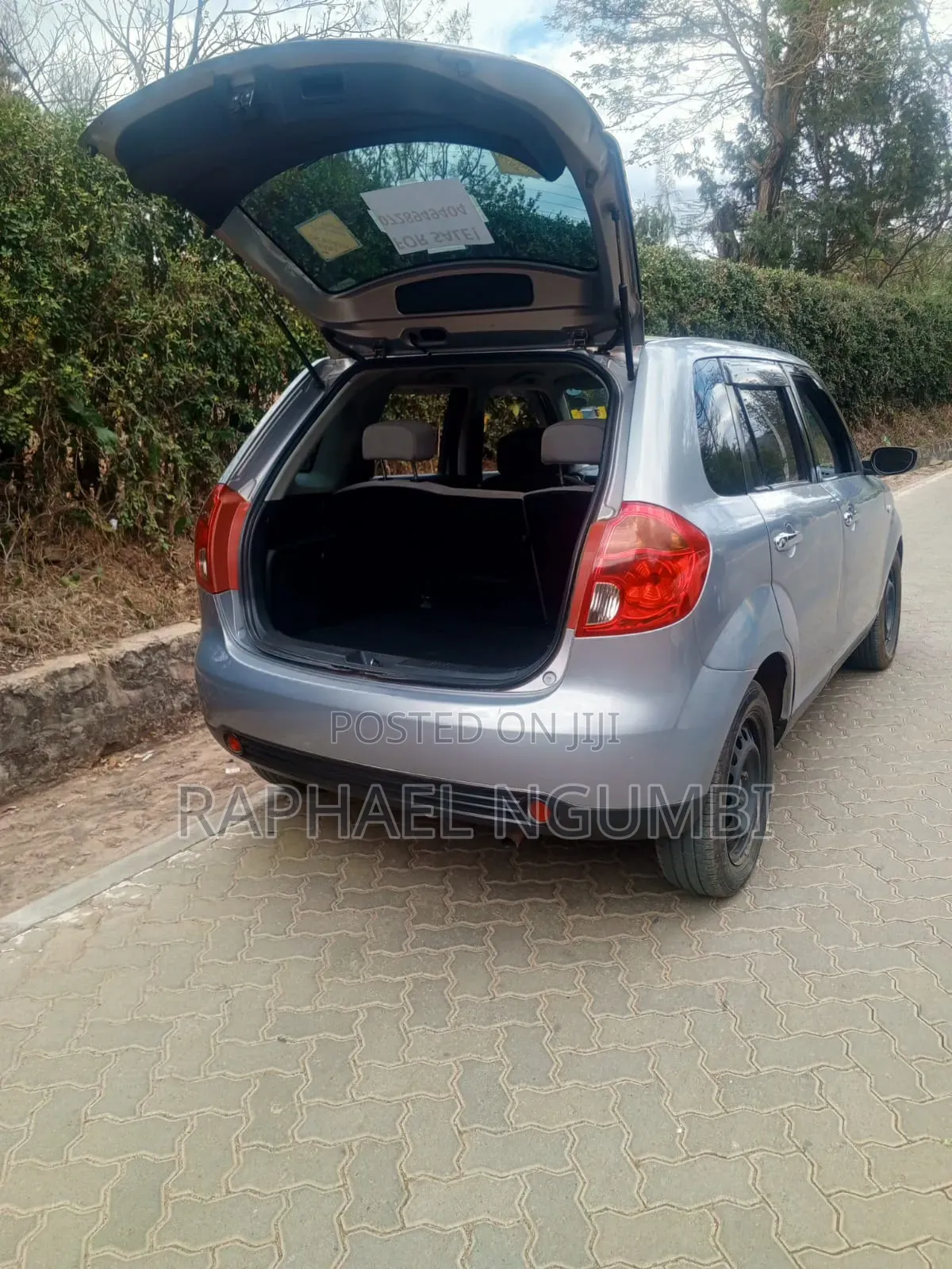 Mazda Verisa 2008 Silver