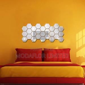 Luxury Hexagon Acrylic Wall Mirrors - thumbnail 2