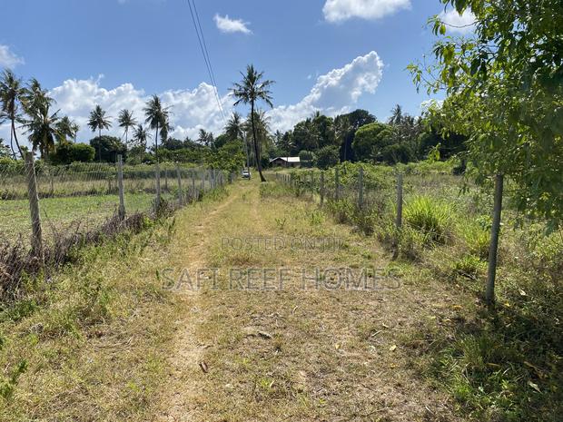 1/2 Acre With Ready Tittle in Kikambala Close to the Road - main view