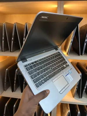 Laptop HP EliteBook 820 G3 8GB Intel Core I5 SSD 256GB