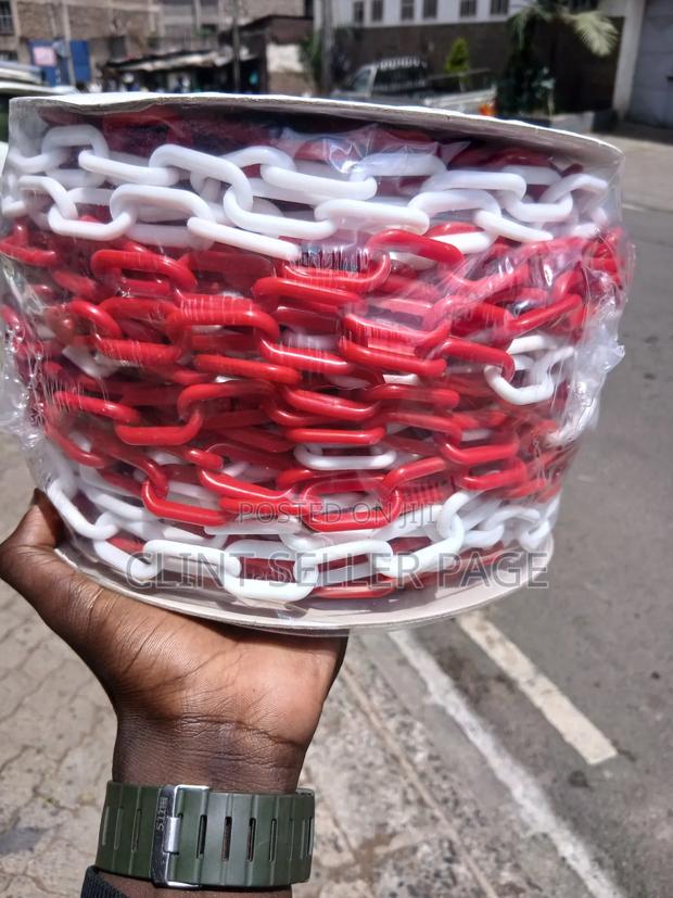 Plastic Barrier Chain - thumbnail 2