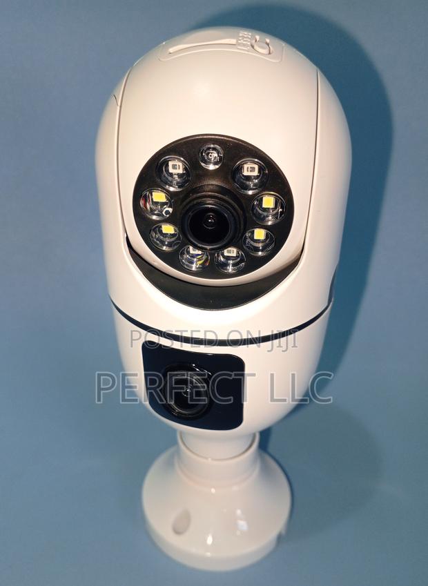Specialised Dual PTZ Rotating Wifi Bulb Camera- Wifi PTZ Bulb Camera