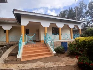3bdrm Bungalow in Ngong CBD for rent