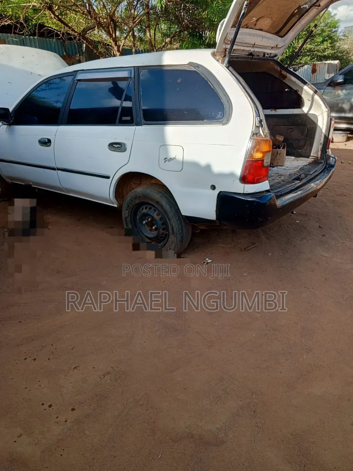 Toyota Corolla 2002 White