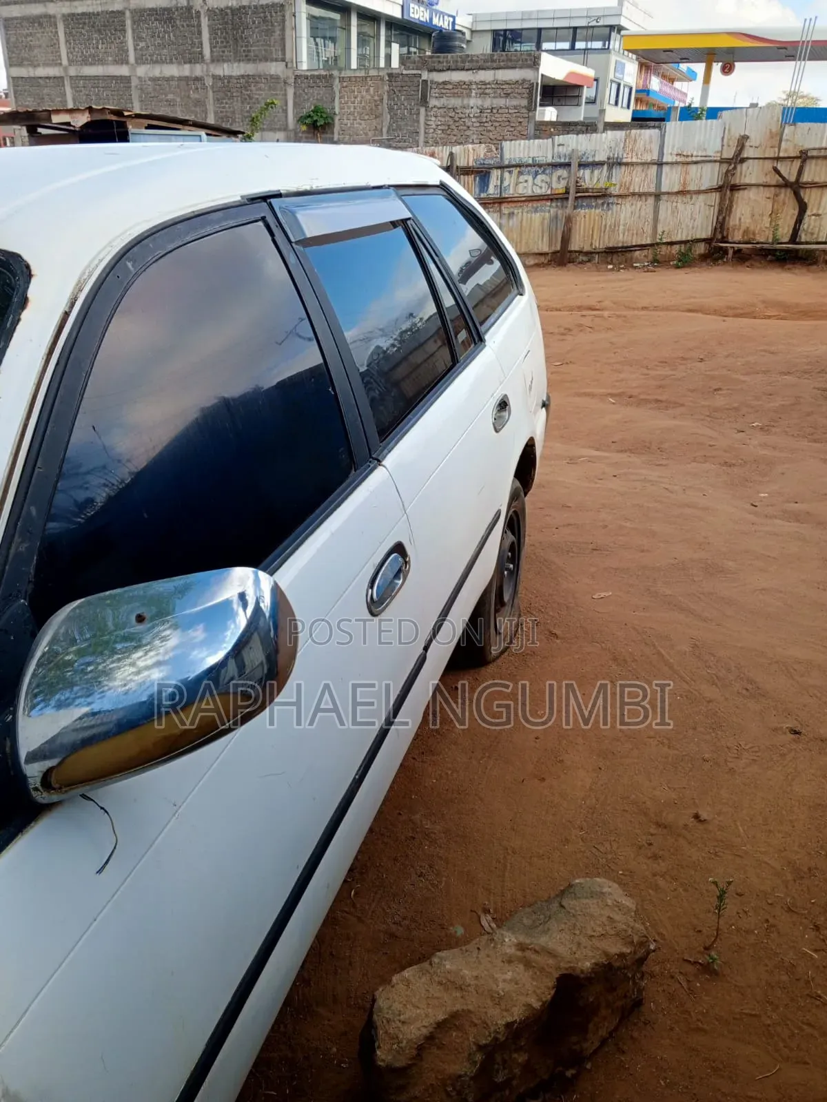 Toyota Corolla 2002 White