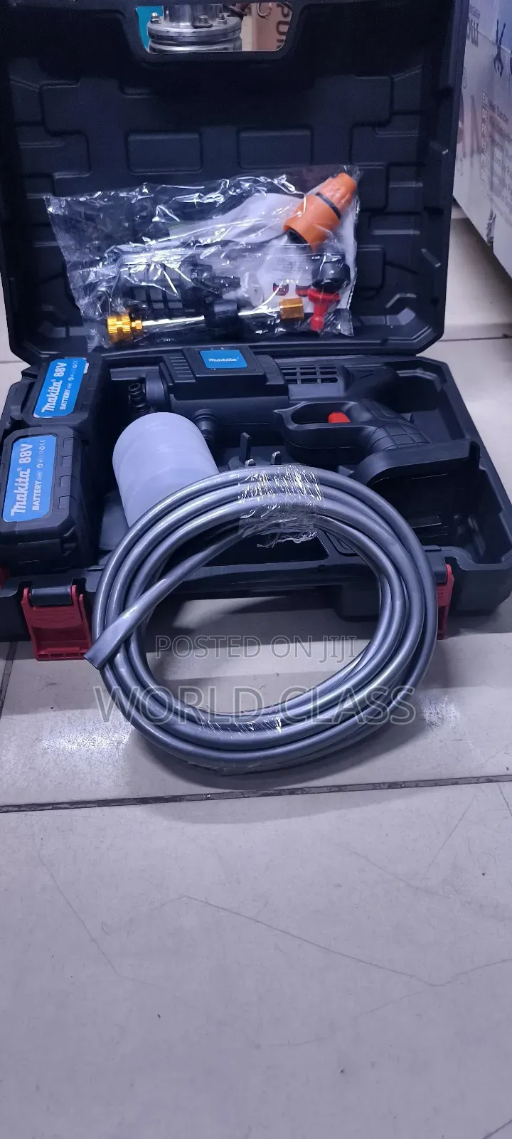 Cordless Makita Carwash Machine