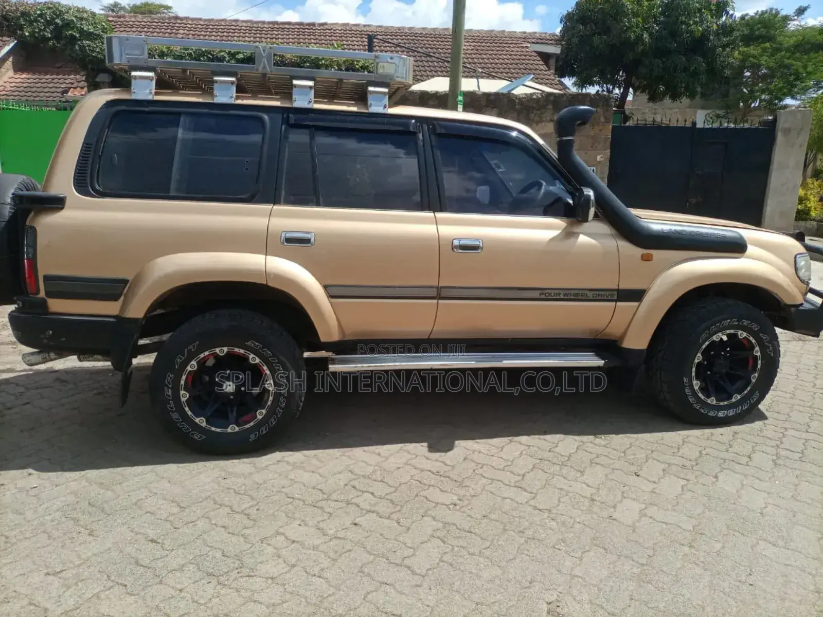 Toyota Land Cruiser 1992 Gold