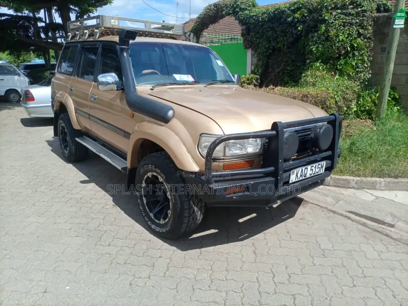 Toyota Land Cruiser 1992 Gold