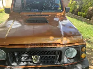Suzuki Samurai Long 1998 Orange
