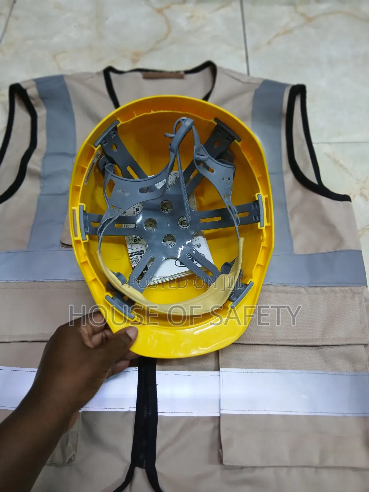 Yyellow Jsp Helmets With Cotton Beige Reflectors Jackets Vest