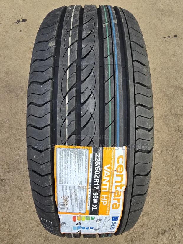 225 /50 R17 Centera Tyres - main view