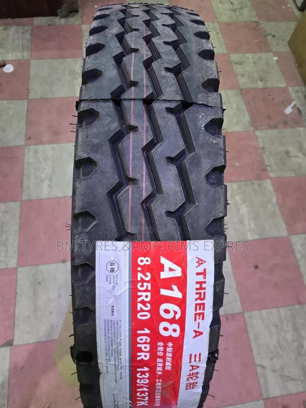 825 R20 Thee - A (Allposition) Commercial. - main view