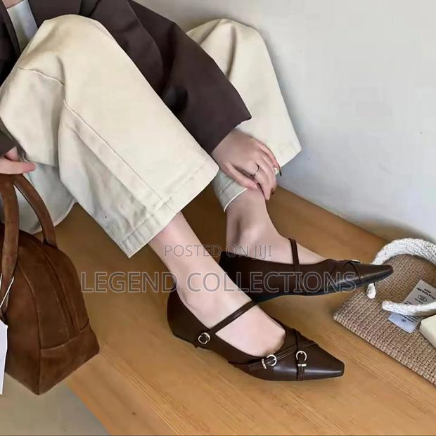 Ladies Flat Shoes - thumbnail 2
