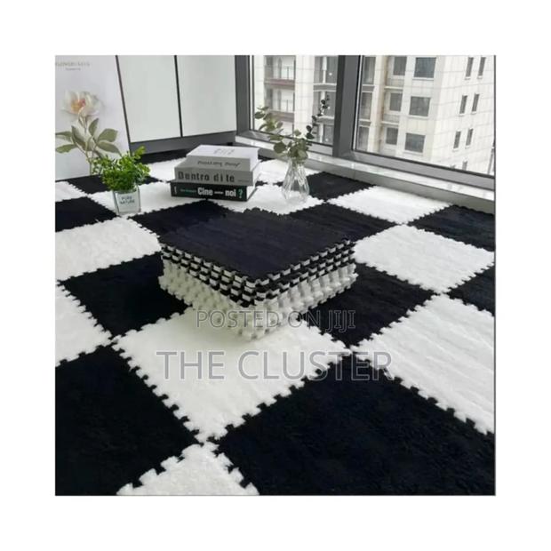 Quality Interlocking Floor Mat - thumbnail 2