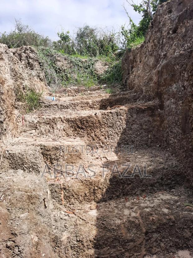 Tiwi Beach South Coast - thumbnail 12