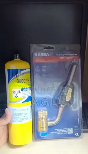 Mapp Gas and Mapp Torch With a Self Igniter