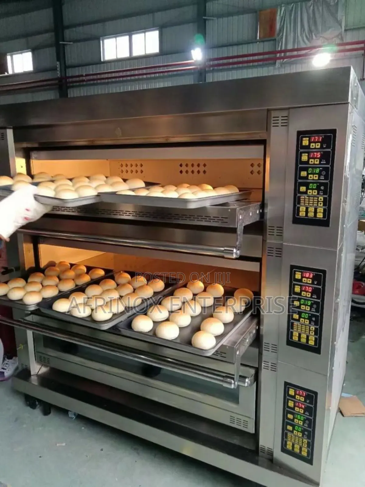 6-Tray 3-Deck Oven – Perfect for Bakeries
Durable and Efficient.