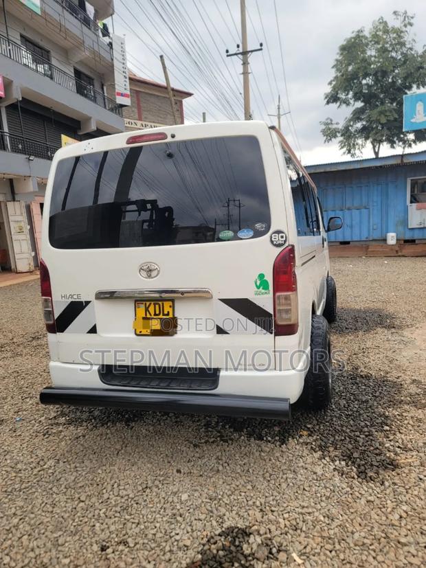 Toyota HiAce 2016 White - thumbnail 3