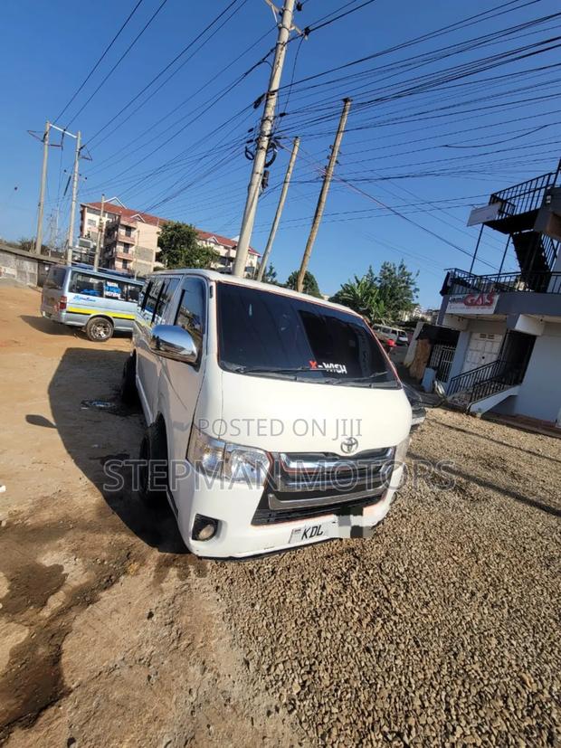 Toyota HiAce 2016 White - thumbnail 6