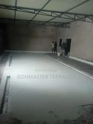 Straight Terrazzo Fundi