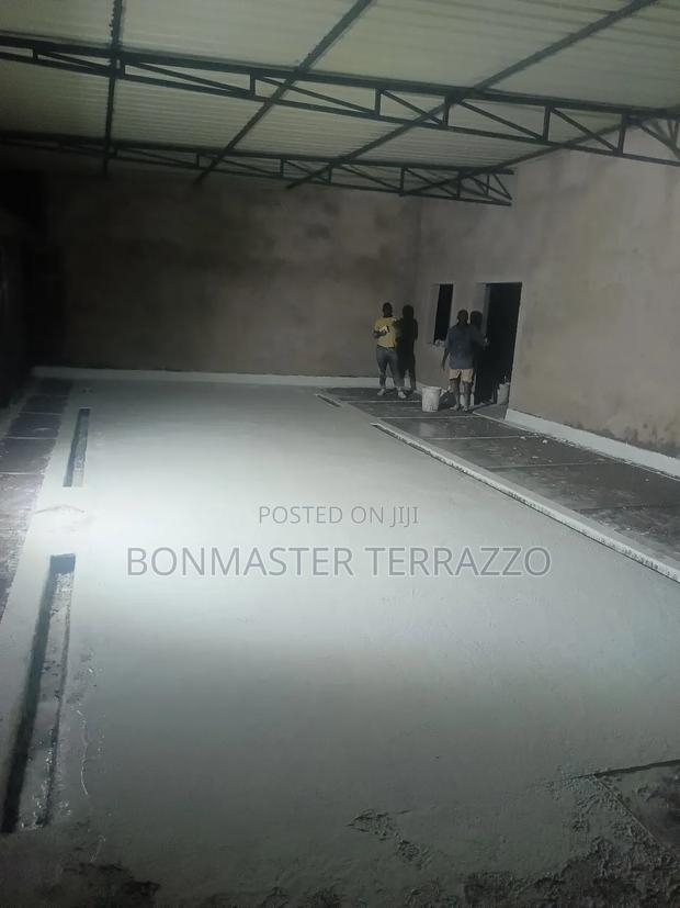 Straight Terrazzo Fundi