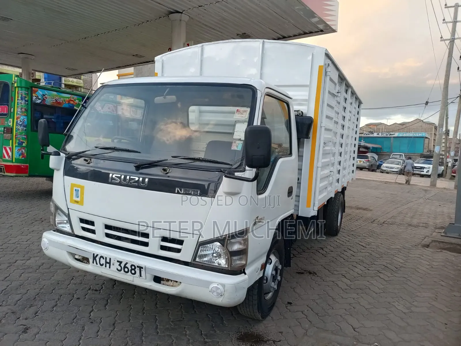 Isuzu NPR 2016 White