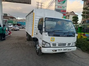 Isuzu NPR 2016 White