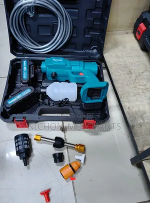 Makita Pressure Washer/Makita Cordless Car Wash With Two Nozzles