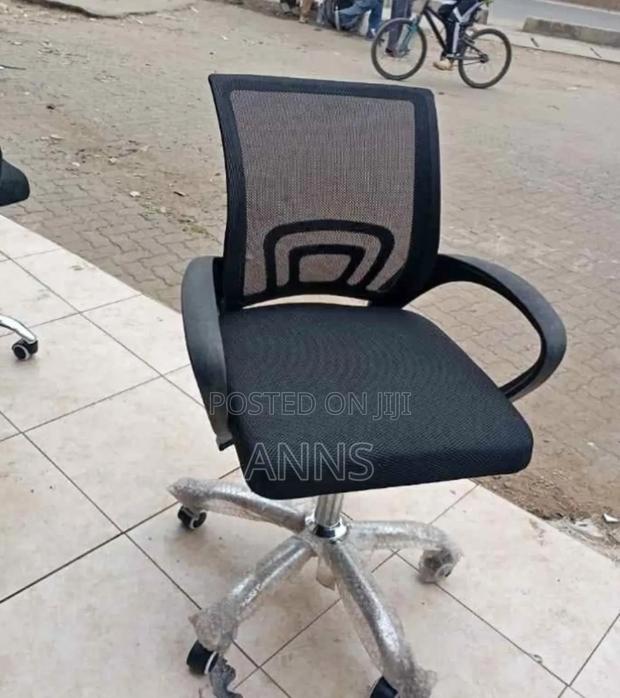 Office Durable Chair/ Adjustable Seat*