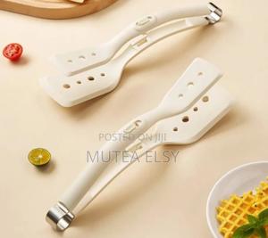 Cream High Quality 2 in 1 Silicone Spatula/Tongs - thumbnail 2