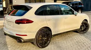 Porsche Cayenne Platinum Edition AWD 2018 White