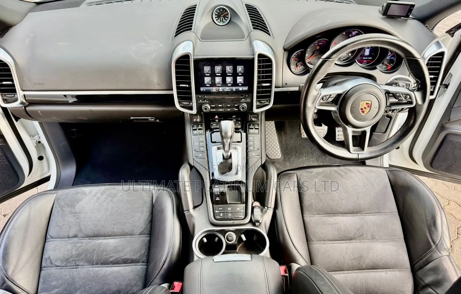 Porsche Cayenne Platinum Edition AWD 2018 White