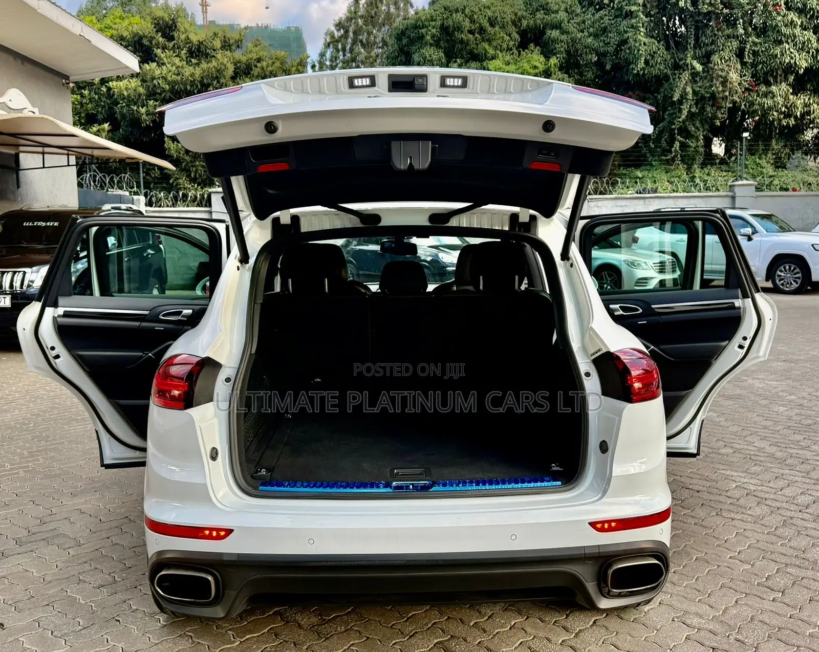 Porsche Cayenne Platinum Edition AWD 2018 White
