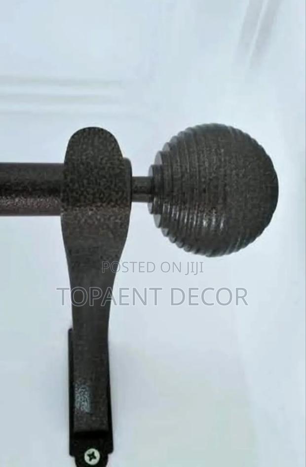 Black Powder Coated Curtain Rod Brackets And End Flowers