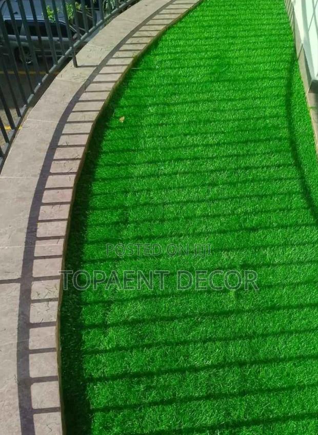 Nature's Look,Zero Maintenance Artificial Green Grass Carpet