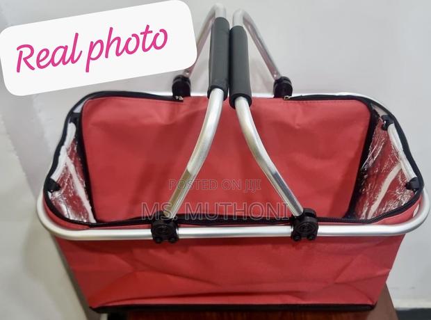 Insulated, Foldable Picnic Basket With Aluminum Handles - thumbnail 4