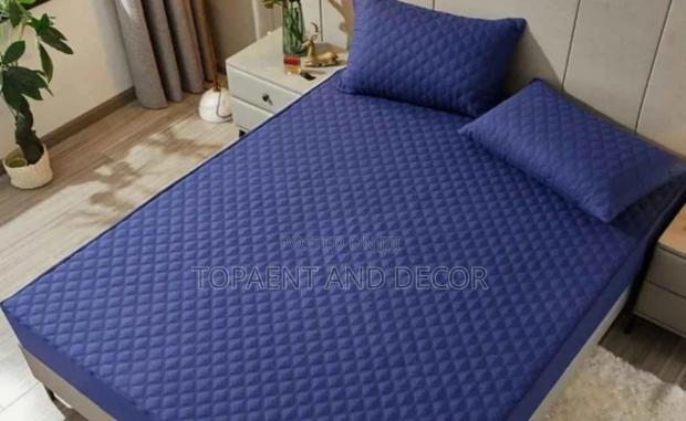 Easy Wash Waterproof Mattress Protector for All Bed Sizes