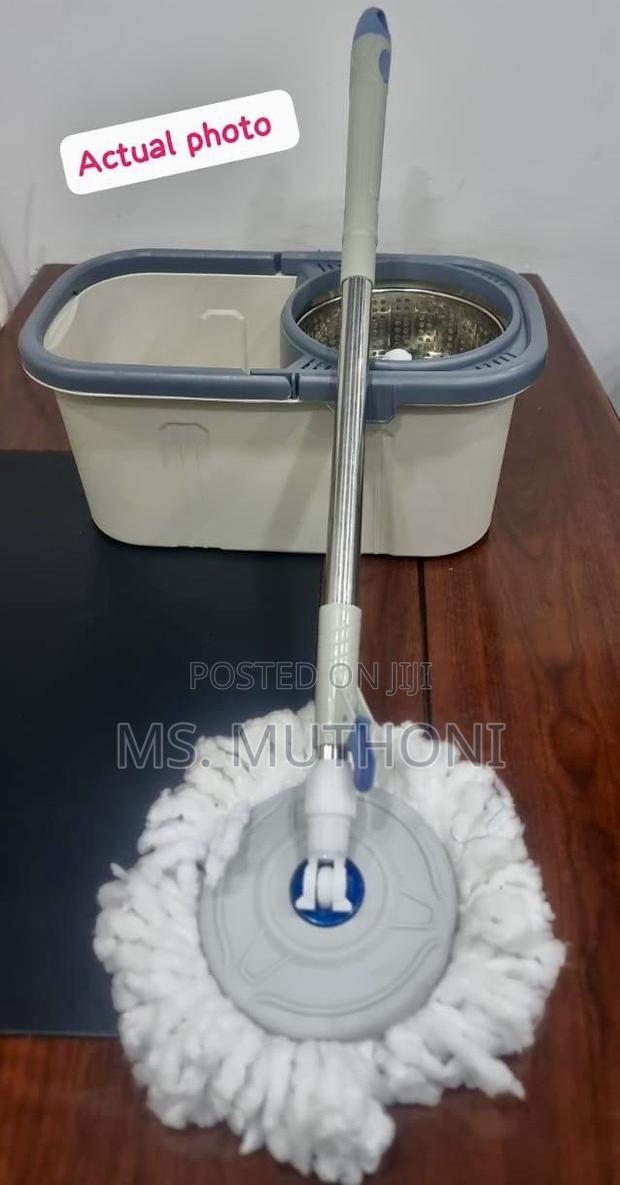 Spin Mop With 2 Mop Heads - thumbnail 3