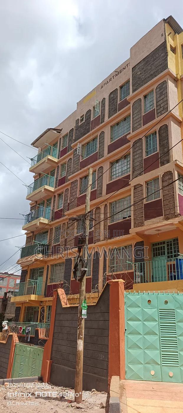 2bdrm Block of Flats in Season Street, Seasons Estate for sale - main view