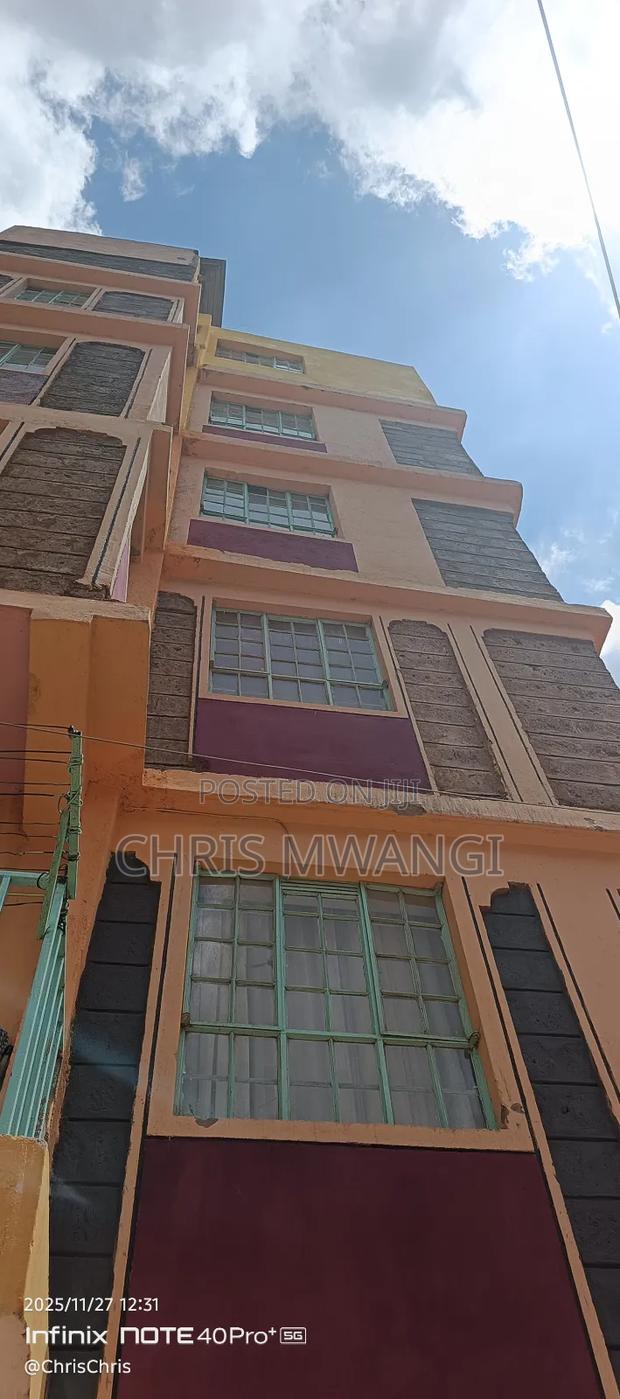 2bdrm Block of Flats in Season Street, Seasons Estate for sale - thumbnail 4