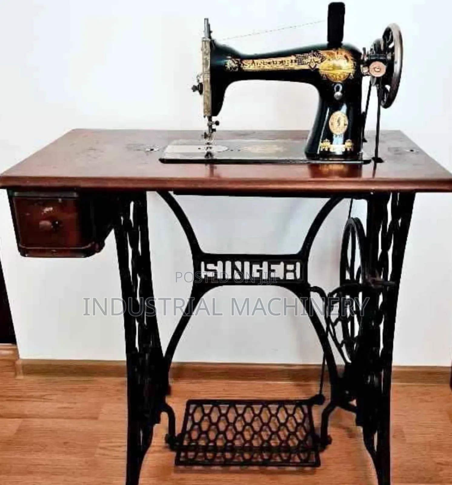 Singer Sewing Machine With Table
