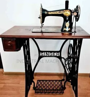 Singer Sewing Machine With Table
