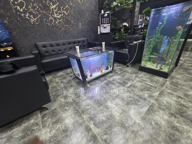 Minimalist Aquarium Coffee Table - Sleek Design - main view