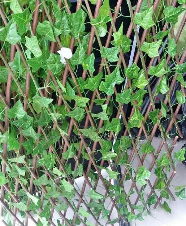 Low Maintenance Artificial Fence - main view