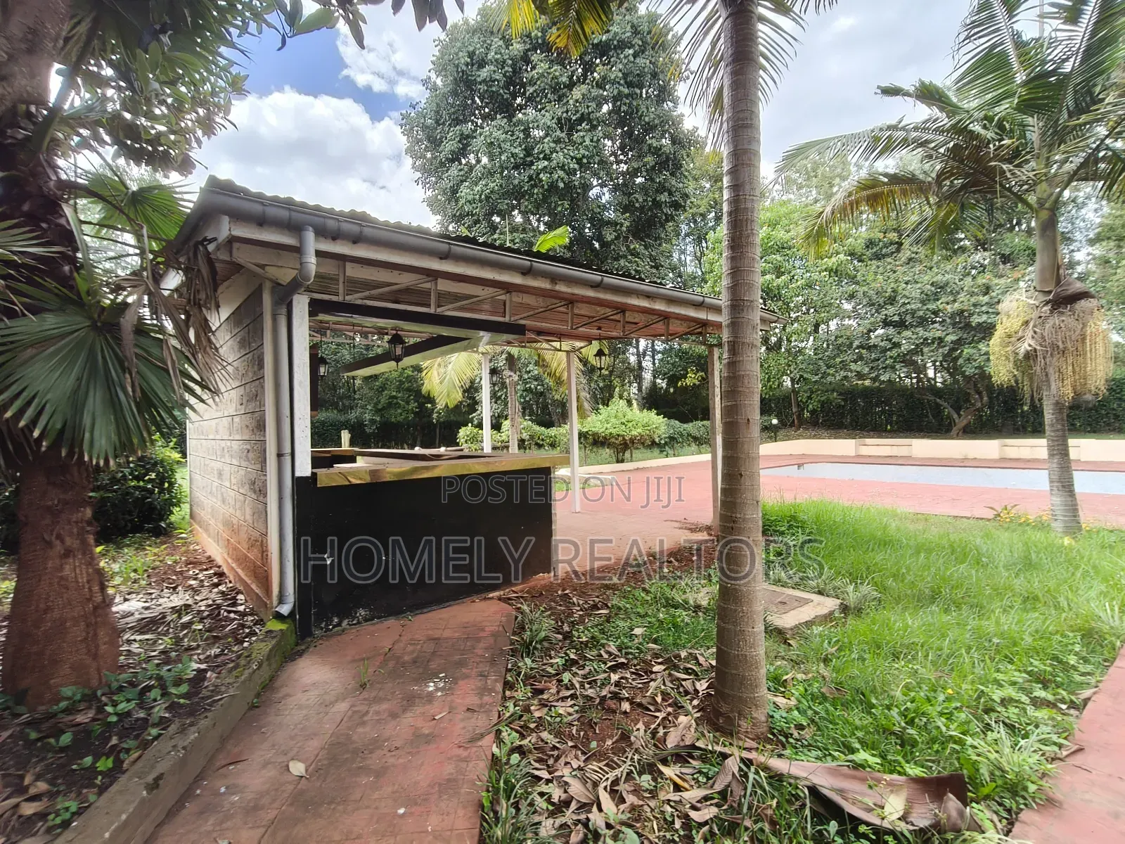 6bdrm Maisonette in Nairobi, Karen for rent