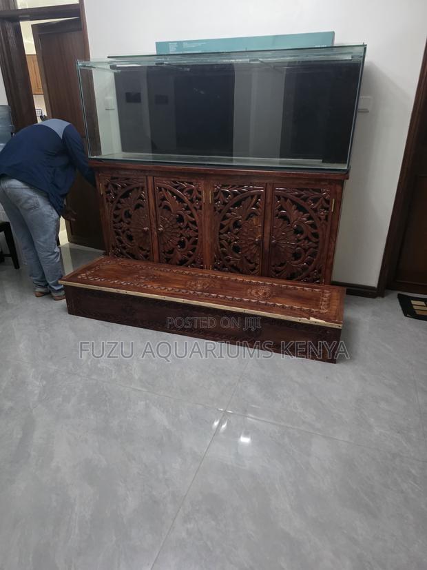 6ft Luxury Living Room Aquarium on Floral Carved Teak – Turnkey